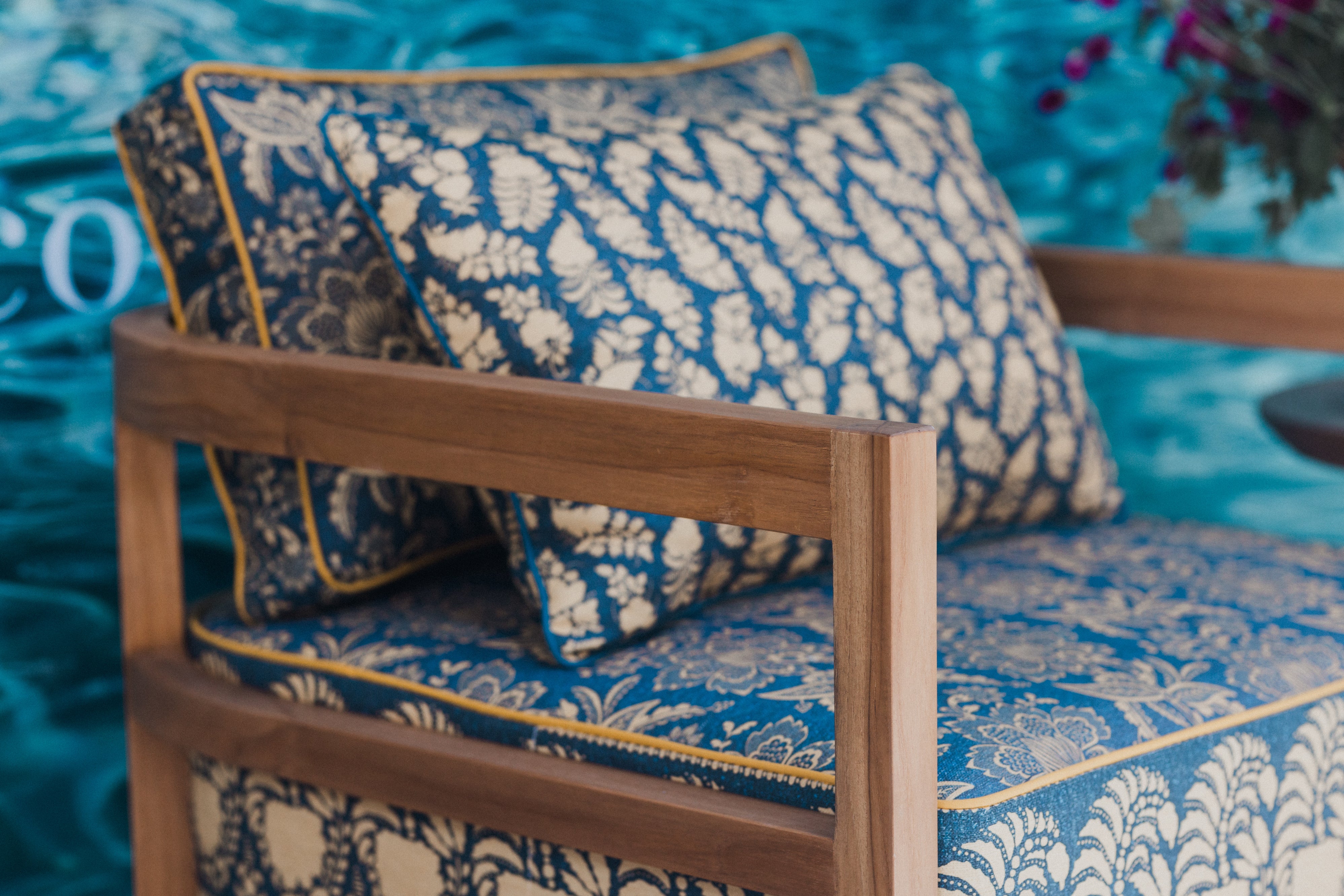 Rome Outdoor Scatter Cushions - Navy Croquie
