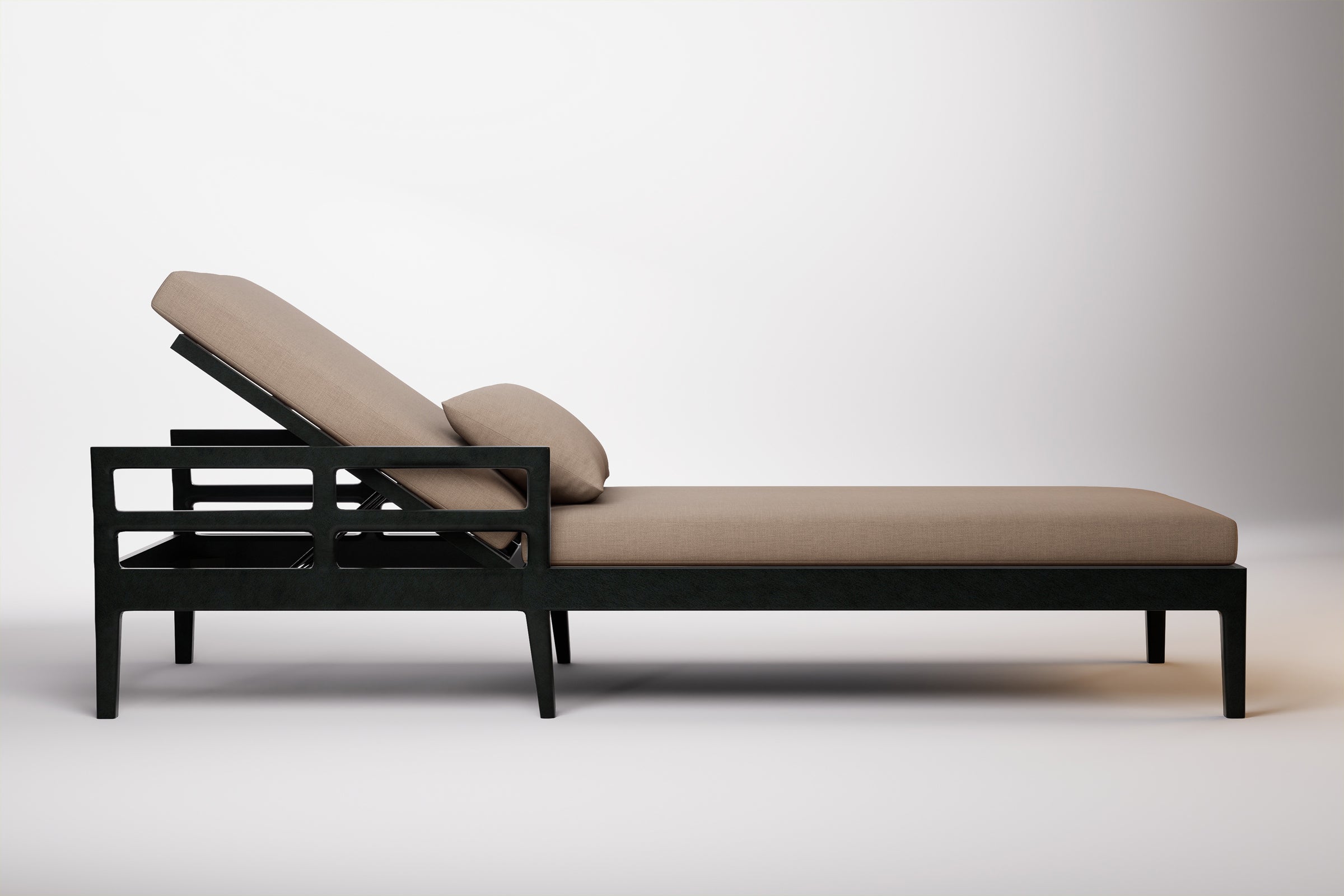 Vienna Outdoor Sun Lounge Aluminium
