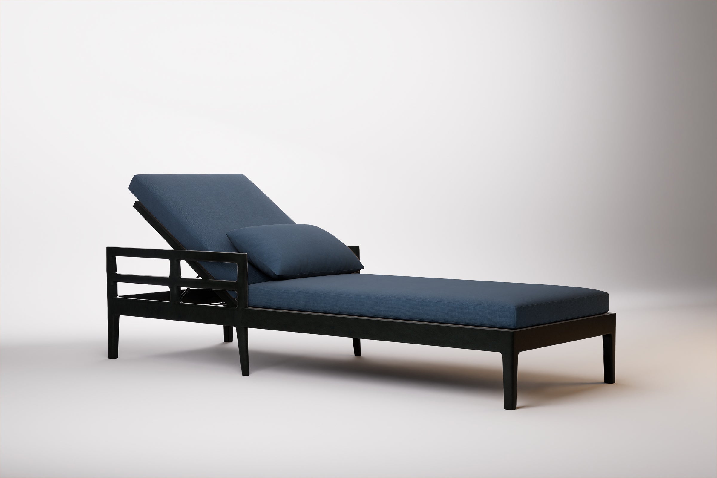 Vienna Outdoor Sun Lounge Aluminium