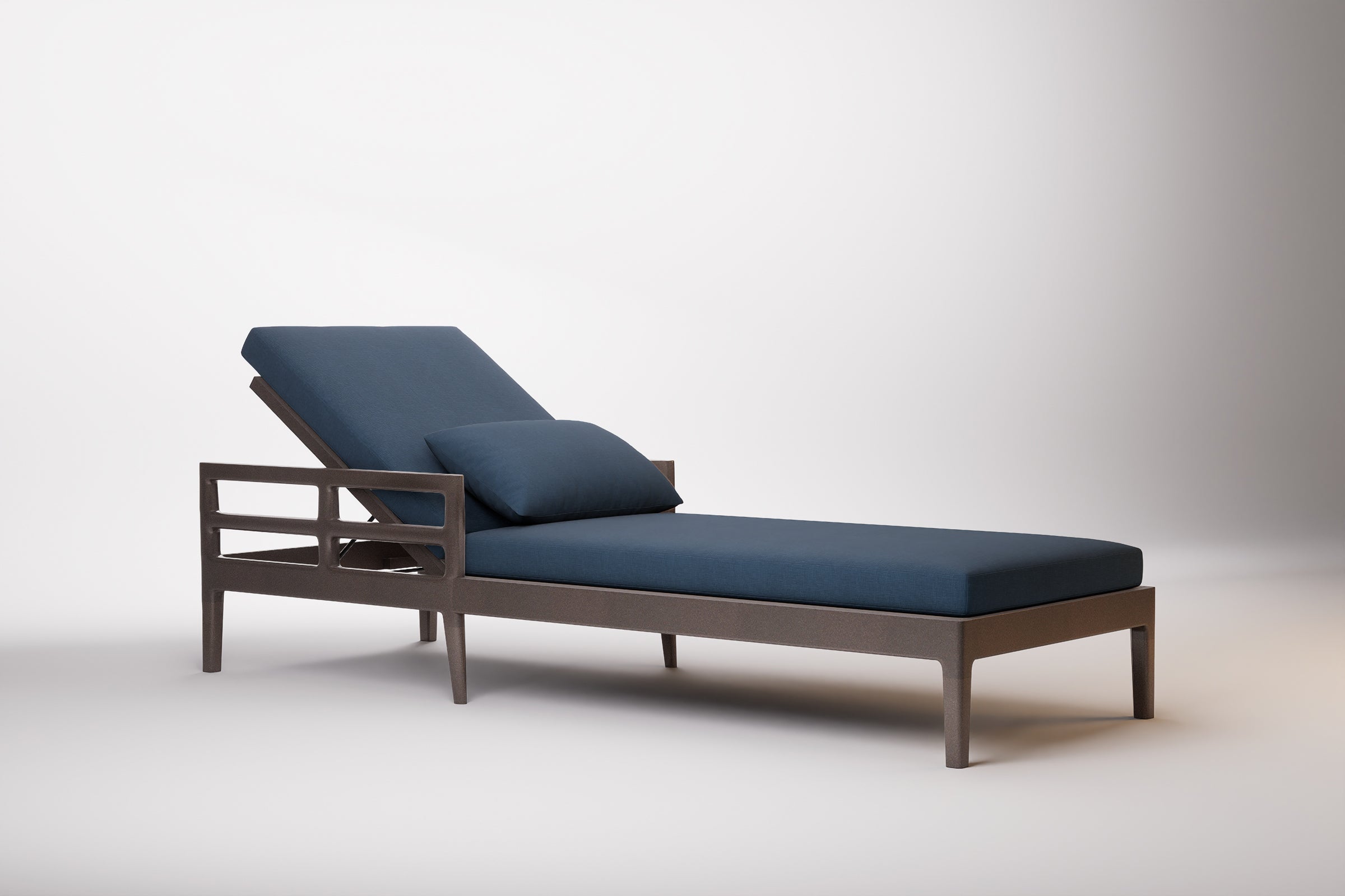 Vienna Outdoor Sun Lounge Aluminium