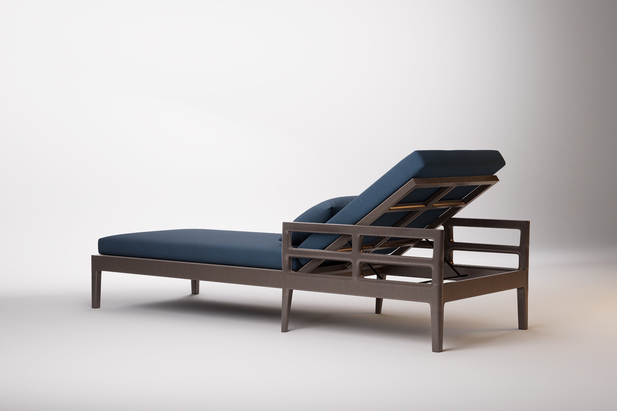 Vienna Outdoor Sun Lounge Aluminium