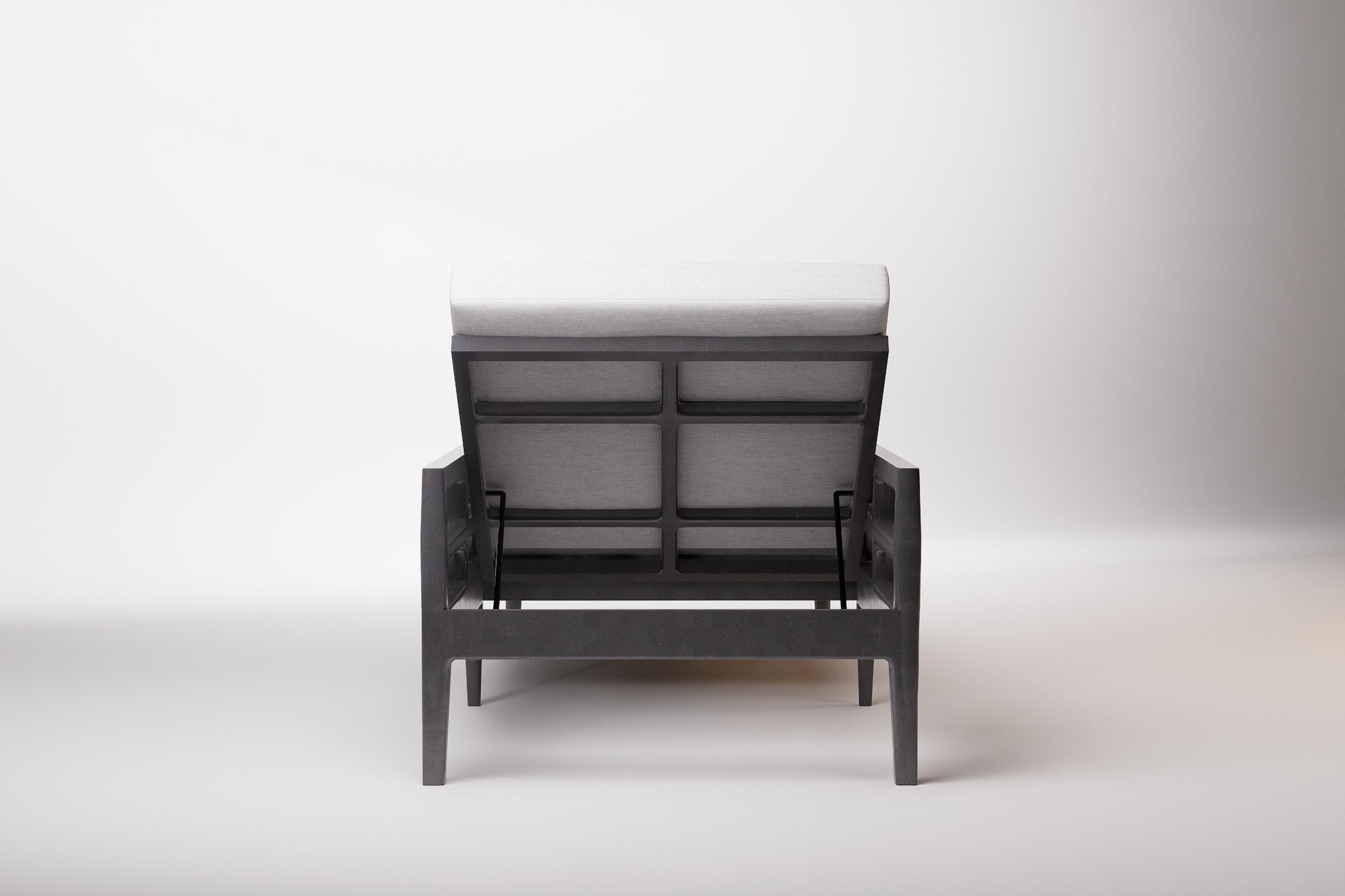 Vienna Outdoor Sun Lounge Aluminium