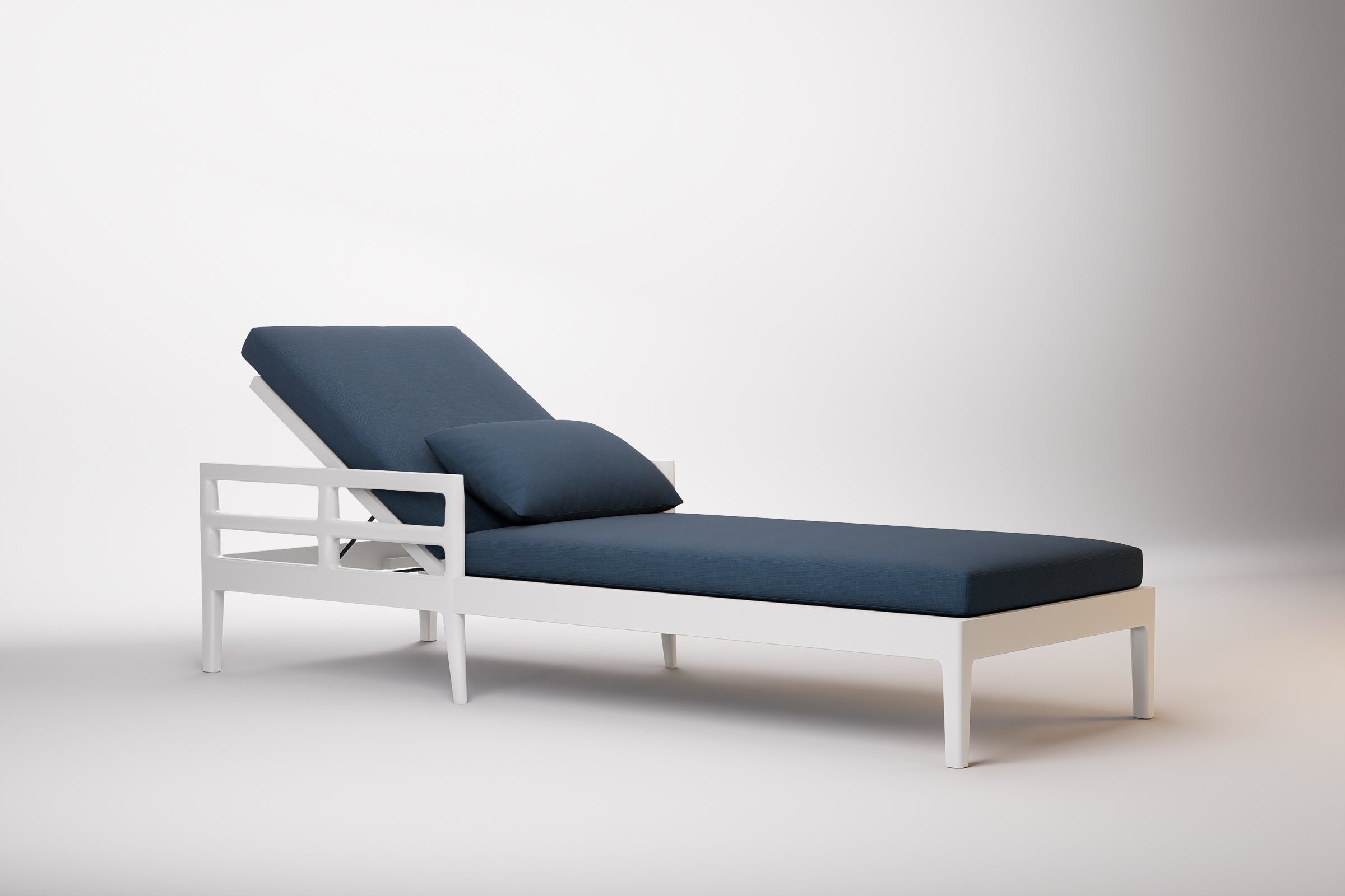 Vienna Outdoor Sun Lounge Aluminium