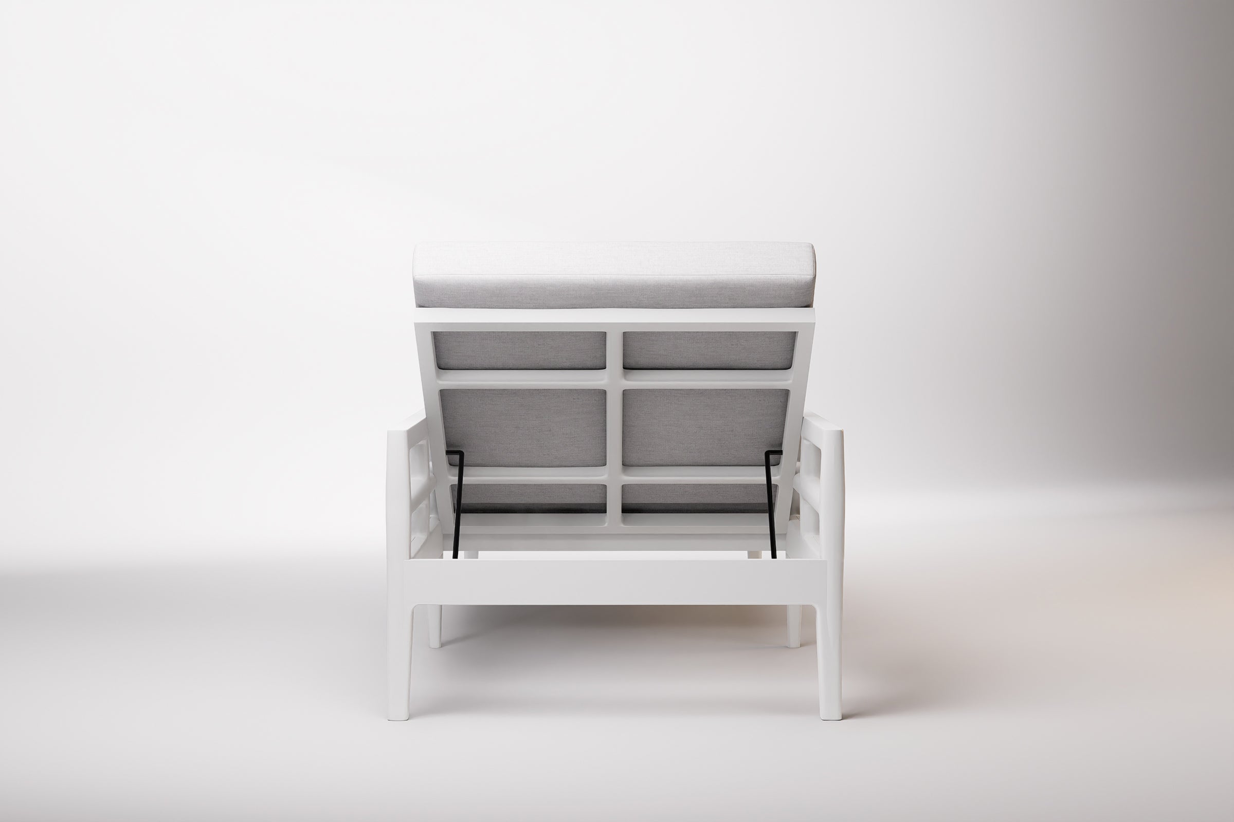 Vienna Outdoor Sun Lounge Aluminium