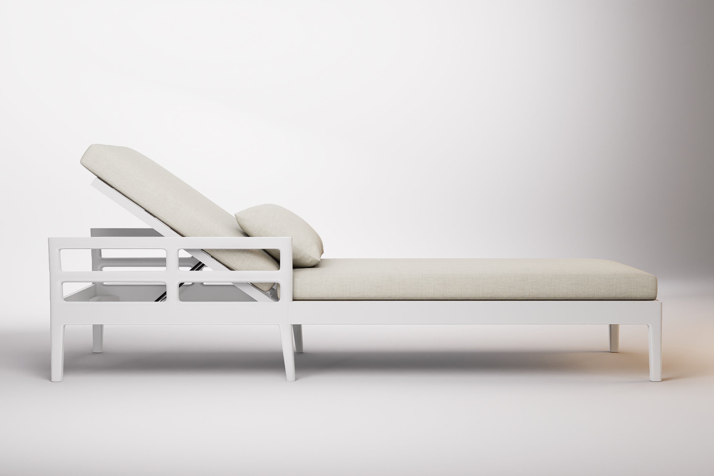 Vienna Outdoor Sun Lounge Aluminium