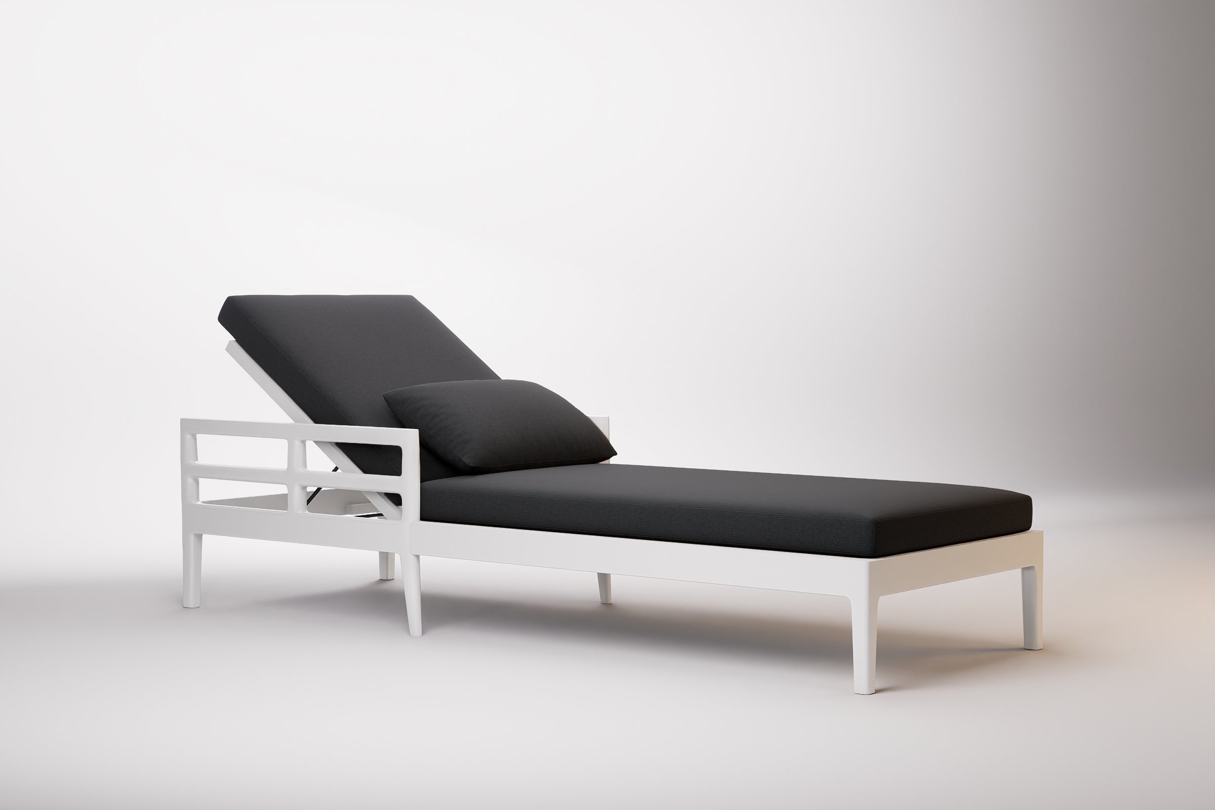 Vienna Outdoor Sun Lounge Aluminium